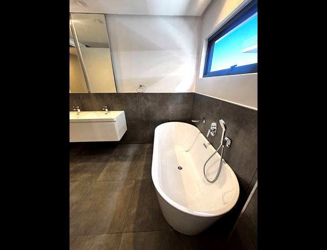 3 BEDROOM PENTHOUSE FOR SALE IN ILLOVO